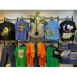 Рейкова система. Магазин молодіжного одягу 1 